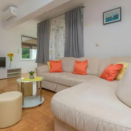 Apartman Josipa * Slime